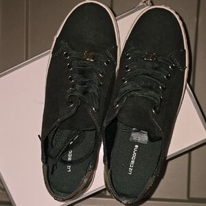 Liz Claiborne Hunter Green And Army Women's Sneakers